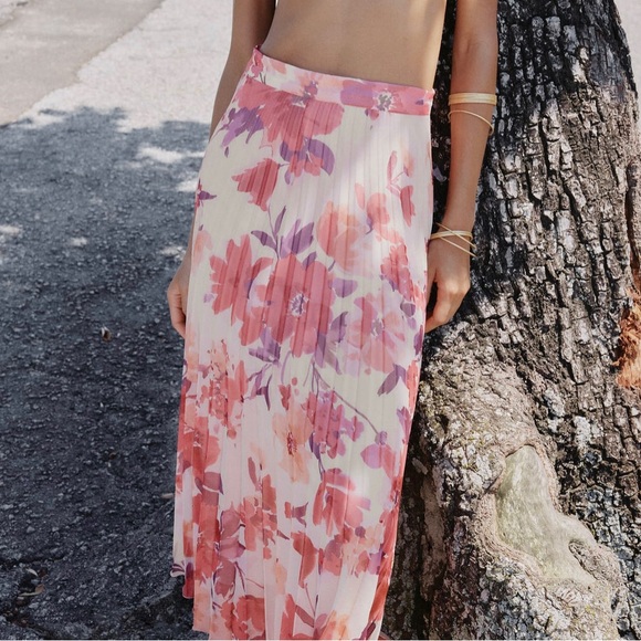 Zara metallic thread floral print pleated midi skirt 9878/055 - Picture 6 of 12